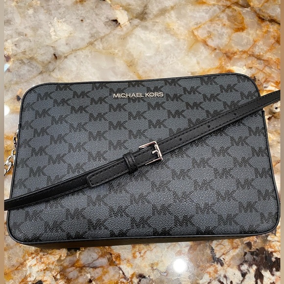Michael kors jet set crossbody black - Picture 7 of 15
